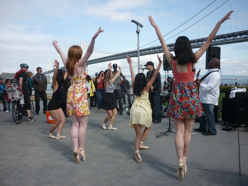 c11-2012_0311_SundayStreets-embarcadero-SF_62_1